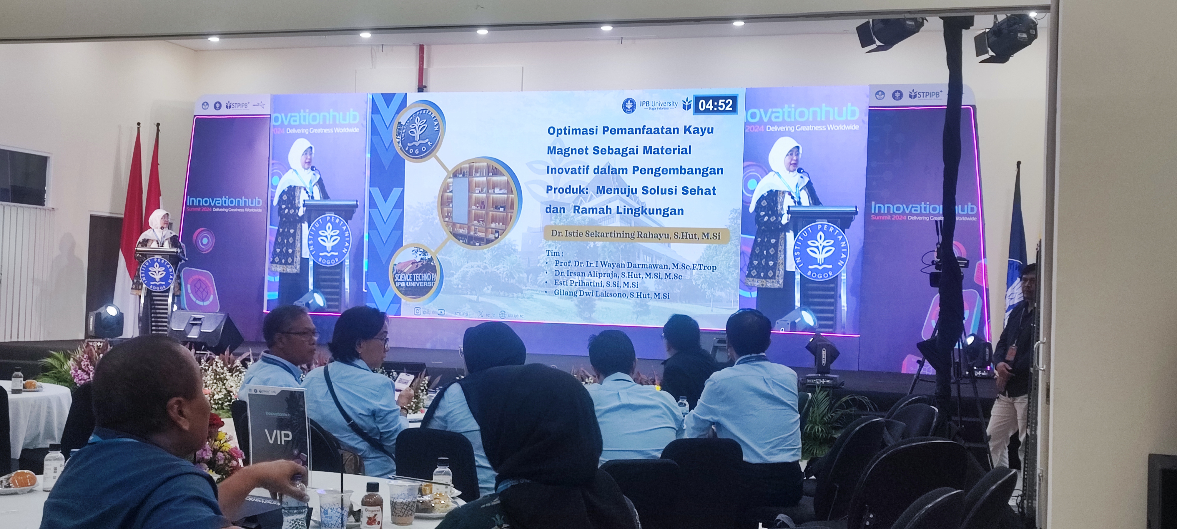 Presentasi produk kayu magnetik